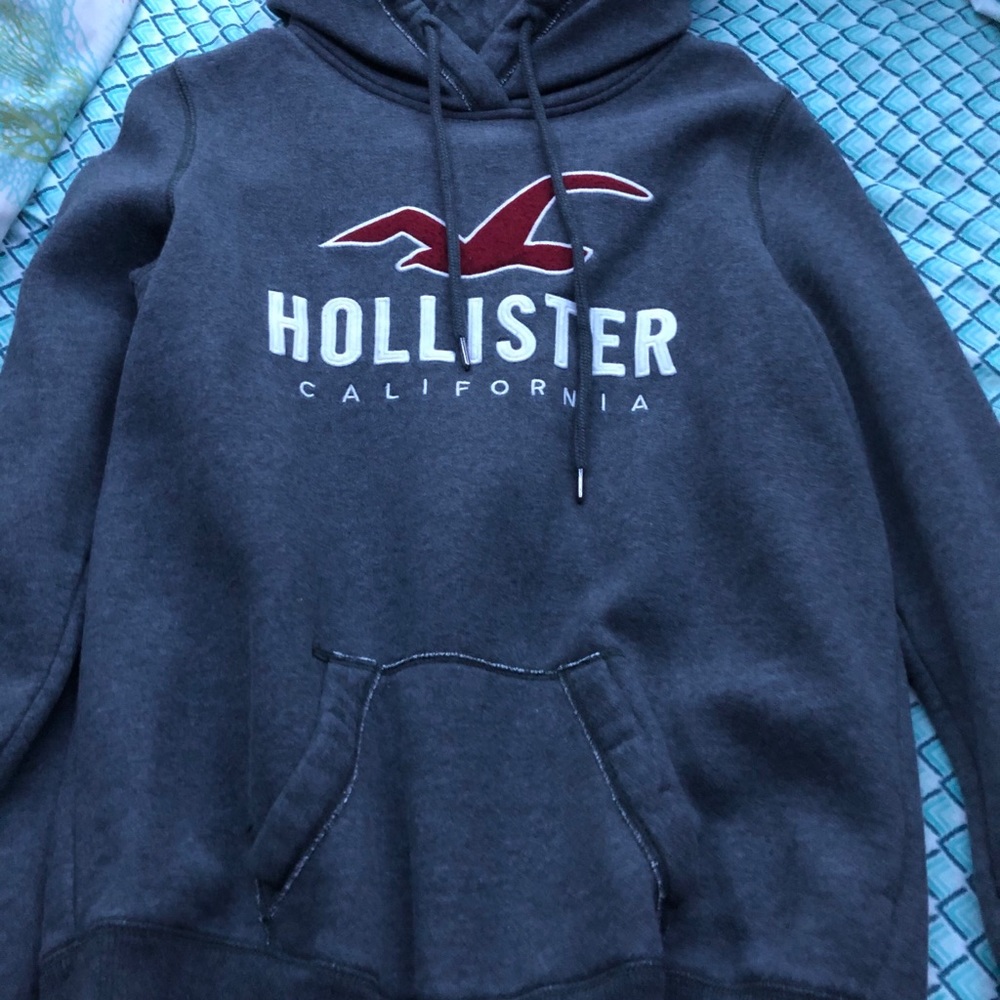 Women’s grey hollister hoodie